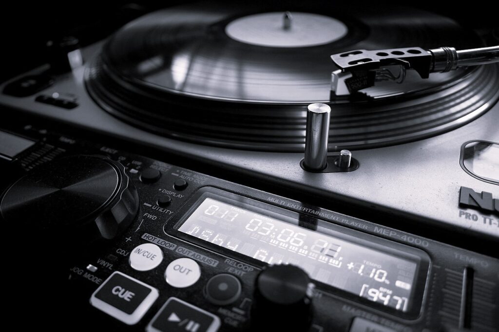 vinyl-4722544_1280